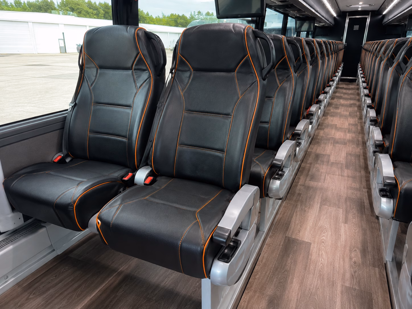 wine tour buses from bonita springs to naples famous 5th avenue south